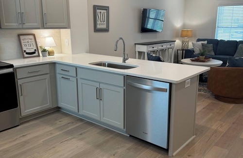 Auburn House | Brand New AUsome Townhome near Auburn University