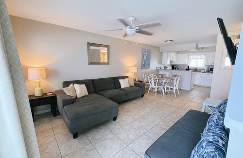 Fort Morgan Condo | CLOSEST CONDOS TO BEACH ! KING BED - PICNIC TABLE - SWING - PARKING UNDER UNIT