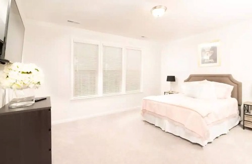 Harvest House | Cozy Goose Home is for your family retreat in Madison/Huntsville Alabama