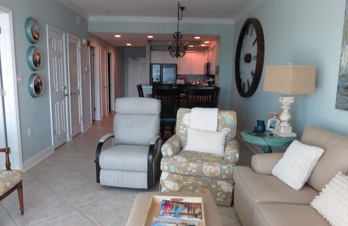 Gulf Shores Condo | CRYSTAL SHORES PENTHOUSE