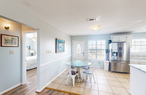 Dauphin Island House | Dog-friendly beachfront home with spacious deck, amazing views of the Gulf