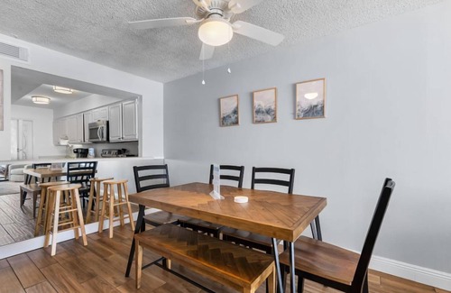 Gulf Shores Condo | Edgewater 41 -Beach~ Food~ & True Southern Hospitality! Discover why Gulf Shores