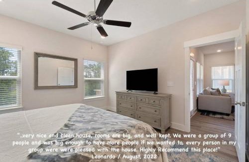 Ono Island House | Fall&Winter Special! Walk to Gulf beach-Fire Pit-Gameroom