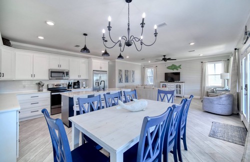 Surf Side Shores House | Golf Cart included.Pet Friendly 4br 2.5ba Sleep12