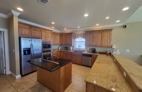 Gulf Shores House | Gulf Shores - Directly on the Beach - Luxurious House for Families and Friends