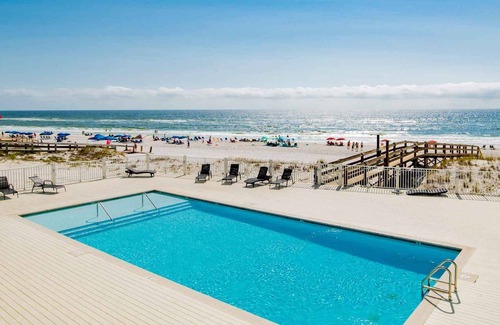 Orange Beach House | Luxury home w. breathtaking Gulf views directly on beach