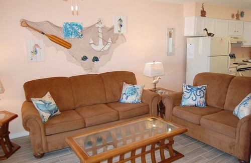 Gulf Shores Condo | Newly decorated with a beautiful view of the Lagoon!