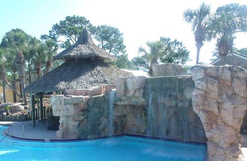 Ono Island Condo | Poolside unit! Book now for Summer 2020