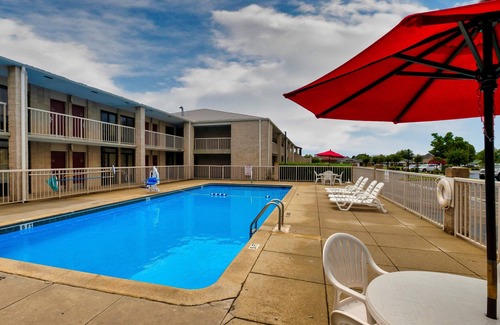 Gadsden Hotel | Red Roof Inn Gadsden