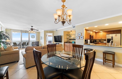 Ono Island Condo | SeaSpray East 922-Luxurious Interior