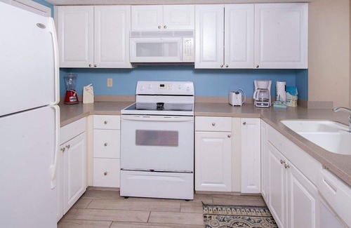 Orange Beach Condo | Sunswept 203 2/2 Nicely Updated Coastal Condo* Amazing View*