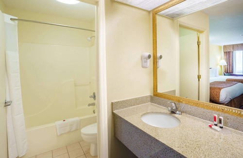 Gunter Afs Hotel | Travelodge by Wyndham Montgomery East