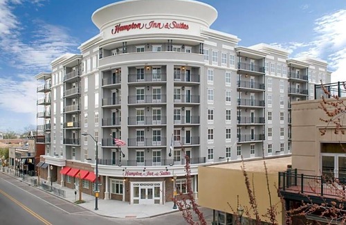 Central Business District Hotel | 2-Star Hotel ∙ Hampton Inn & Suites Mobile - Downtown Historic District