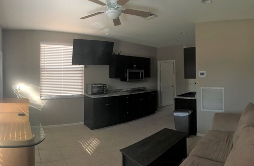 Hunt Club Apartment | 1/1 with access to pool/tiki hut and 1/2 mile to shopping plazas.
