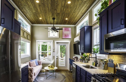 Baker County Cabin | 1 Bed/1 Bath Bunkhouse w/Loft + Pet Pad, Sleeps 6 - 1 Bed/1 Bath Bunkhouse w/Loft + Pet Pad, Sleeps 6