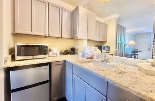 Moorings Apartment | 1 bedroom condo near beach, bathroom, kitchenette, community pool, restaurant