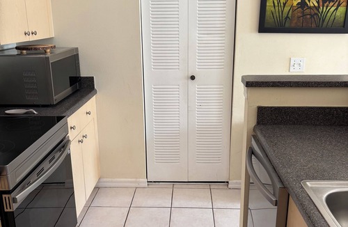 Villages of Palm Beach Lakes Condo | 1-bedroom condo in cool West Palm Beach with pool for longer stays