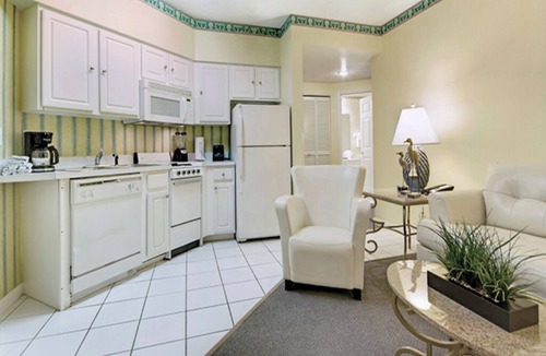 Brush - Stewarts Condo | 1 Bedroom Deluxe Condo on Daytona Beach, Balcony, @ Ocean Walk Resort