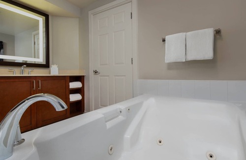 Central Beach Resort | 1 Bedroom - Marriott's BeachPlace Towers - Full Resort Access