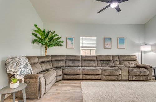 South Pensacola House | 1 Mi to Dtwn: Pet-Friendly Pensacola Getaway!