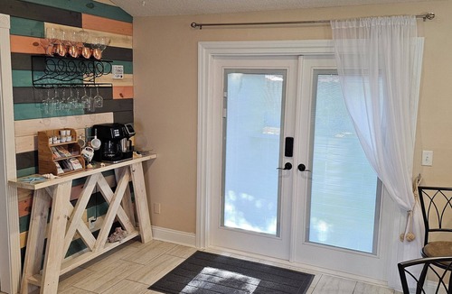Atlantic Beach House | <1 mi. to the BEACH! 2bed/2ba with Office! Summer Kitchen/Patio/Firepit/Gym!