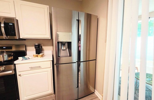 Arlington House | 10 Min. to Everbank Field, Downtown, 15 Min. to Mayport and Jax Beaches