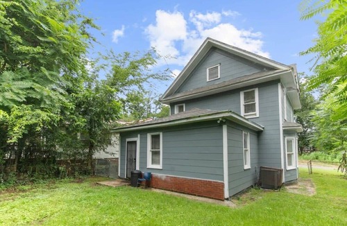 Birmingham House | 10 Mins to Legion Field- Ensley Highlands Hideaway