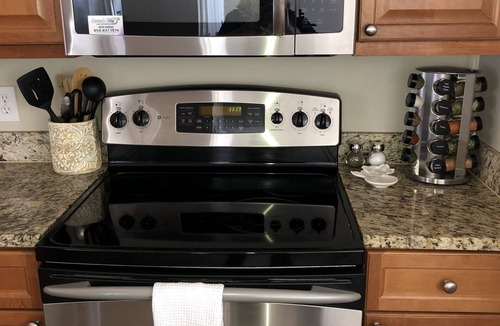Panama City Beach Condo | 100 PLUS 5 STARS! BEACHFRONT! FREE BEACH CHAIRS! STAND UP SHOWER! FULLY STOCKED!