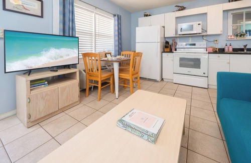 Laguna Beach Cottage | 100 Yard from the beach