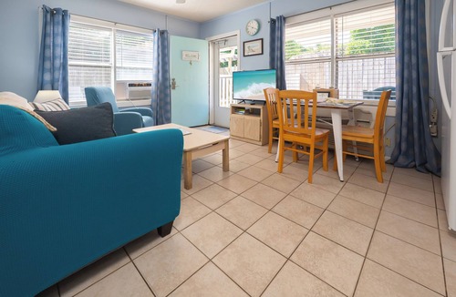 Laguna Beach Cottage | 100 Yard from the beach
