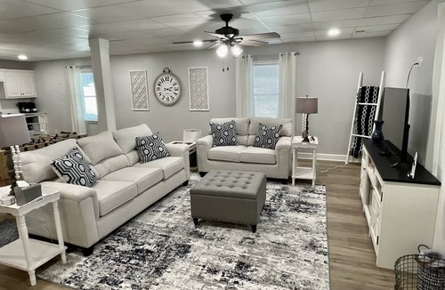 Tuscaloosa Apartment | 102 m² Apartment ∙ 1 bedroom ∙ 5 guests