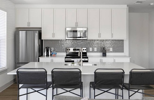 Huntsville Apartment | 104 m² Apartment ∙ 2 bedrooms ∙ 4 guests