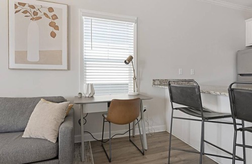 Huntsville Apartment | 108 m² Apartment ∙ 2 bedrooms ∙ 4 guests