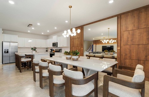 Four Corners House | 10Bd Epic Vacation Home! Themed Rooms Windsor Cay