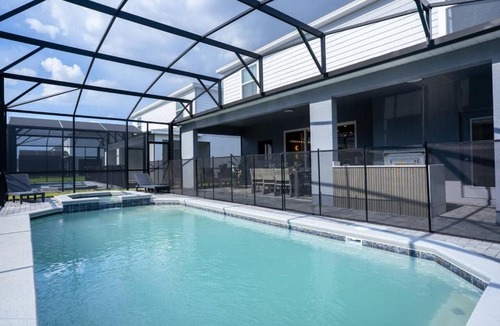 Four Corners Villa | 10BR Themed Villa w/Pool – Windsor Cay
