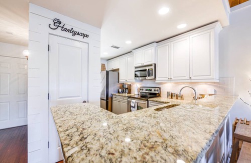 Dadeville Apartment | 119 m² Apartment ∙ 3 bedrooms ∙ 10 guests
