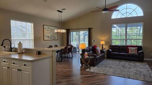 Siesta Isle House | 12208 Siesta Drive