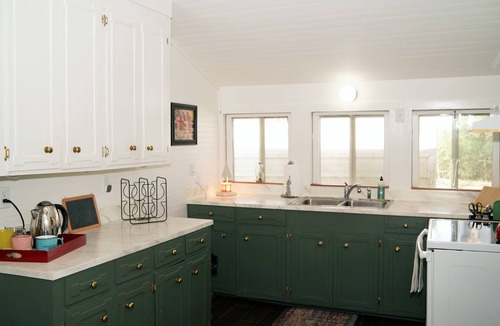 Mount Olive House | 125 year old historic Craftsman home on a peaceful Main Street boulevard