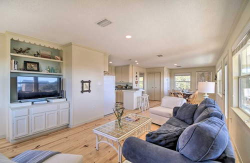 Surf Side Shores House | 130 m² House ∙ 2 bedrooms ∙ 6 guests