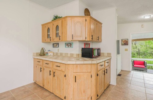 Coosa County House | 15 acres, hot tub, pond, creek, pet friendly!