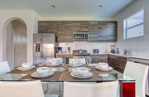 Haines City House | 172 Balmoral