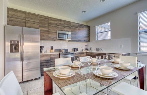 Haines City House | 172 Balmoral