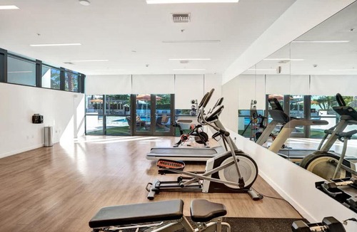 West Avenue House | 17WEST Spacious 3BR Apartment with Balcony