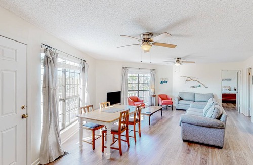 Surf Side Shores House | 187 m² House ∙ 4 bedrooms ∙ 16 guests