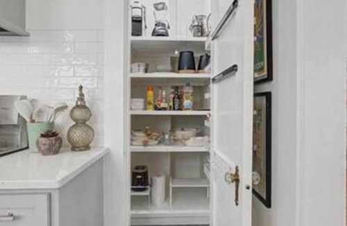 Mobile House | 1908 Myrtle · Stylish bungalow 5 Min drive to Downtown