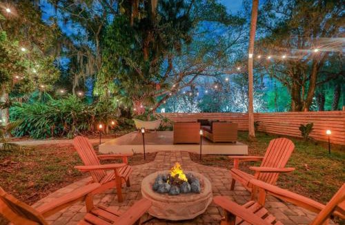 Vero Beach South House | 1920s Speakeasy, Horses Hot Tub 5mi to Beach