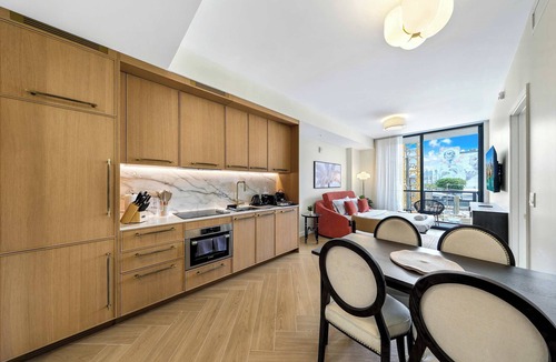 Wynwood Art District Apartment | 1BR + Balcony | Skyline Spa | Walk to Wynwood Walls