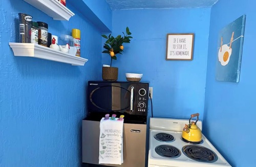 Miami Gardens Apartment | 1BR. Free Private Parking + 5 Min to FIFA, Dolphins & Hard Rock. Skip the Chaos