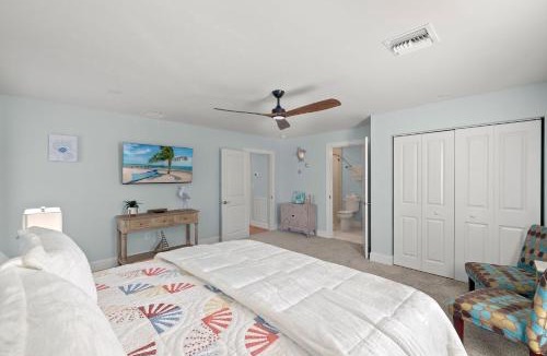 Naples Park House | 2 Bed 2 Bath Modern Naples Beach Bungalow