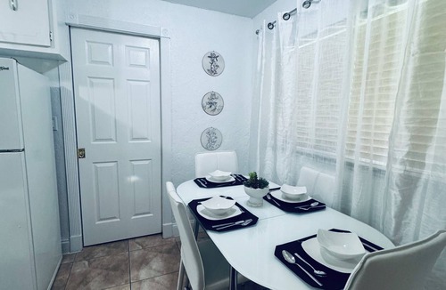 Hialeah Apartment | 2 bedroom 1 Bath -Very peaceful & close to airport, Art District & beaches.